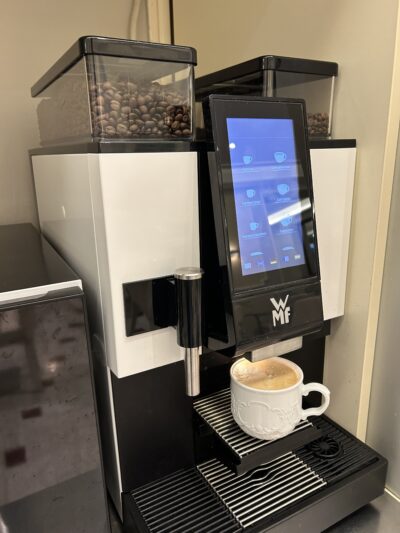 Hotel Moderno Stresa - MOKA STRESA : un café de qualité au petit-déjeuner avec nos nouvelles machines WMF!